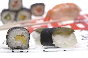 Healthy Sushi Options Drucke: Different kinds of sushi