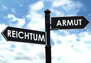 Direction Sign Drucke: Direction sign richness or poorness