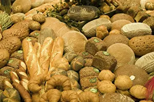 Baked Goods Variety Drucke: Display of different bread products