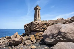 European Rock Formations Drucke: The distinctive Phare de Ploumanac'h lighthouse