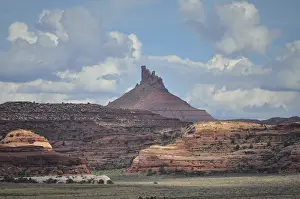Red Rock Formation USA Drucke: Distinctive pointed rock rises high