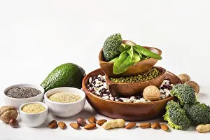 Vegan Food Options Drucke: Diverse Sources of vegetable protein