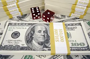 Empty Studio Background Photo Drucke: One hundred dollar bills with two red dice