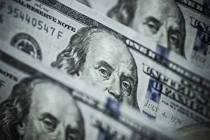 Paper Money Drucke: Hundred dollars bills standing in a row
