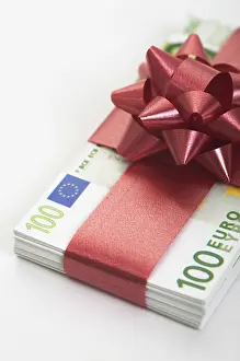 Successful Businessman Drucke: Donation