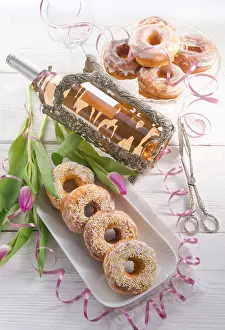 Empty Bakery Display Case Drucke: Doughnut