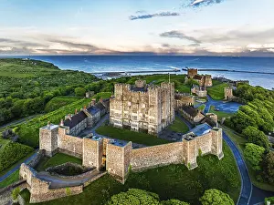 White Cliffs Drone Photography Drucke: Dover Castle from a drone, White Cliffs