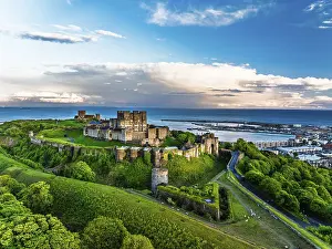 White Cliffs Drone Photography Drucke: Dover Castle from a drone, White Cliffs
