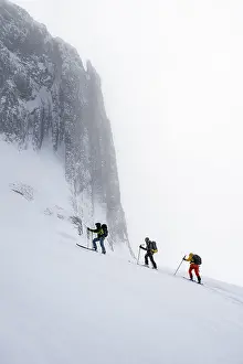 Female Ski Mountaineer Drucke: Dramatic atmosphere, Ski tourers