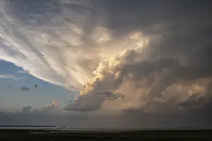 Thunderstorm Weather Drucke: Dramatic cloud formation, cumulonimbus