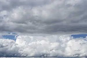 Dramatic Cloud Formation Drucke: Dramatic cloud formation, filling the format