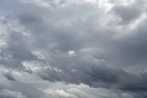 Overcast European Sky Drucke: Dramatic cloud formation, filling the format