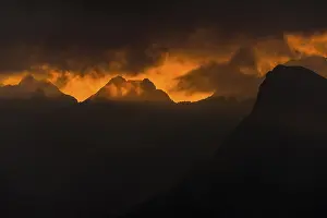 Sunrise In Tyrol Austria Drucke: Dramatic clouds above Lechtal mountains