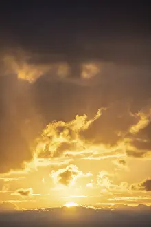 Cloudy Atmospheric Light Drucke: Dramatic clouds, sunset, Cyclades