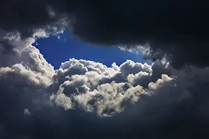 Stormy Sky Drucke: Dramatic cloudscape with (cumulus) clouds