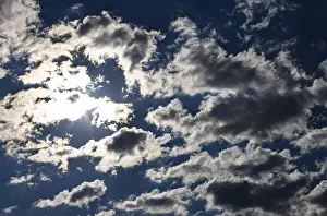 Upper Austria Sky Drucke: Dramatic cloudy sky with sunbeams