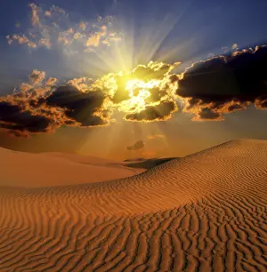 Empty Countryside Views Drucke: Dramatic cloudy suset landscape in desert