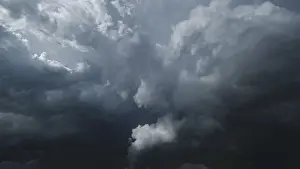 Dark Storm Clouds Drucke: Dramatic dark storm clouds in sky background