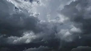 Gloomy Weather Forecast Drucke: Dramatic dark storm clouds in sky background
