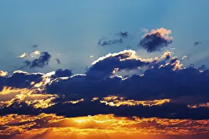 Dramatic Evening Light Drucke: Dramatic evening sky at sunset, Sylt, Germany