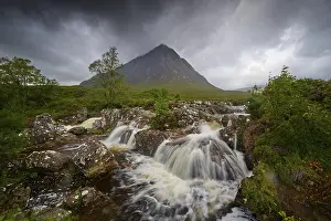 Buachaille Etive Mor Viewpoint Drucke: Dramatic landscape with stormy sky