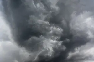 Cloudy Atmosphere Photography Drucke: Dramatic lighting mood with dark thunderclouds
