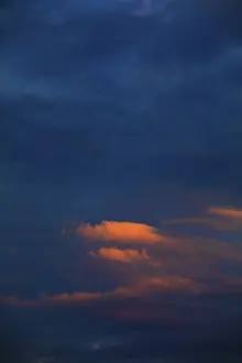 No People Evening Shot Drucke: Dramatic red cloudscape at dusk