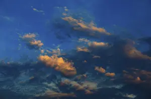 Overcast European Skies Drucke: Dramatic red cloudscape at dusk