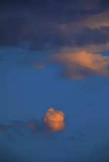 Evening Cloud Atmosphere Drucke: Dramatic red cloudscape at dusk