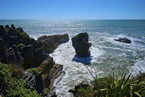 Pancake Rocks Drucke: Dramatic rocks rise from the ocean waves