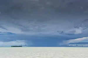 Stormy Weather Photography Drucke: Dramatic sky above an islet, Rock Islands