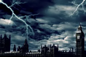 Wetter Drucke: Dramatischer Himmel mit Blitz über dem Big Ben und dem Parlamentsgebäude in London.
