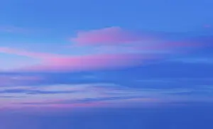 Cloudy Atmosphere Drucke: Dramatic sunset clouds in sky