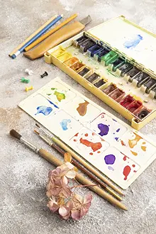 Educational Stationery Drucke: Drawing accessories set: brushes