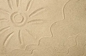 Beach Drawing Drucke: Drawing on sand, sun, waves, top view
