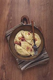 Polish Cuisine Drucke: Dumplings, with fried prosciutto