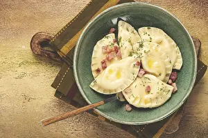 Polish Cuisine Drucke: Dumplings, with fried prosciutto
