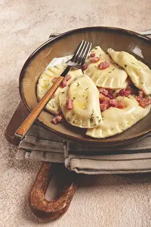 Polish Cuisine Drucke: Dumplings, with fried prosciutto
