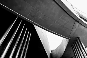 Central Italy Landmarks Drucke: Dynamic perspective of a concrete structure with dominant lines and shadows