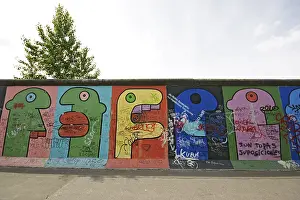 Drucke von Ost-Spreeufer in Berlin, 2009, Deutschland Zeitgenössische Kunst Drucke: Ost-Berliner Mauer-Galerie in Berlin, 2009, Deutschland