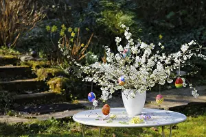 Christian Easter Traditions Drucke: Easter Bouquet with Hand Painted Easter Eggs