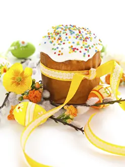 Decorative Easter Cakes Drucke: Easter cake and colourful eggs