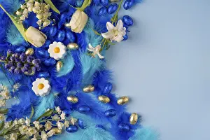 Colorful Easter Egg Picture Drucke: Easter decoration with chocolate eggs