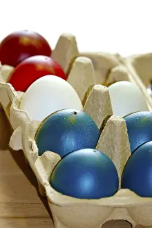 European Traditional Crafting Drucke: Easter, Easter, Easter eggs, blown-out colored eggs