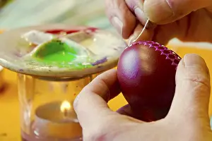 Easter Egg Dyeing Techniques Drucke: Easter, Easter egg, melted wax is applied by hand