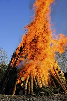 Christian Tradition Drucke: Easter fire, custom, fire, Easter