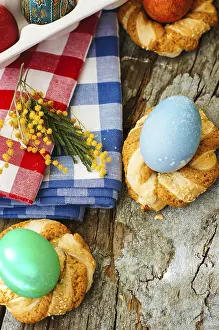 Spring Awakening Images Drucke: Easter time, spring flowers, easter eggs and easter bunny