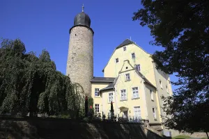 Prestigious Building Drucke: The Eisfeld Castle in Eisfeld, Hildburghausen County