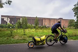 Elbe Cycle Path Drucke: Elbe cycle path in front of former Vockerode power station