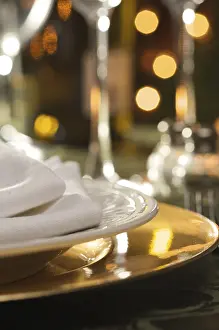 Elegant Dinner Setting Drucke: Elegant dinner setting abstract macro background